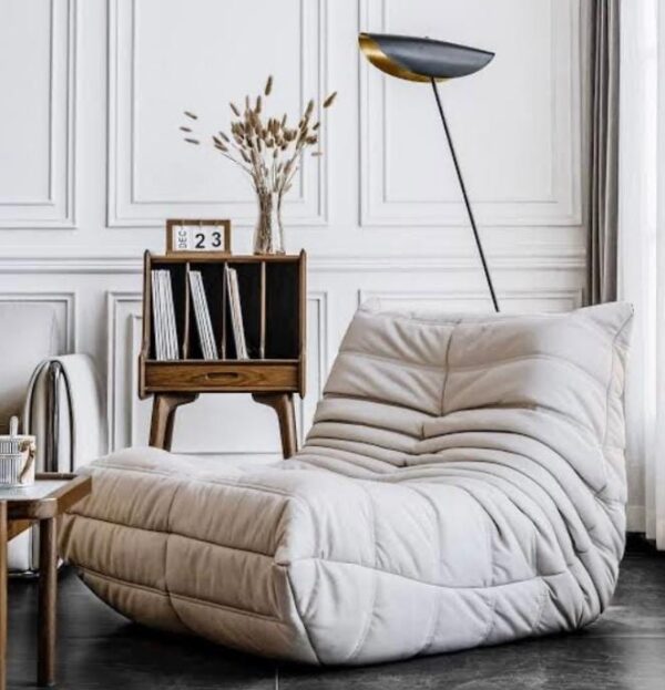 817 Relaxing Chair